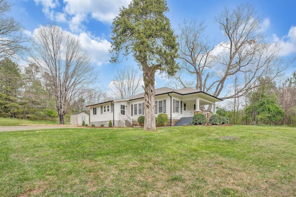 Cottage In The Pines Rocky Mount Exterior photo